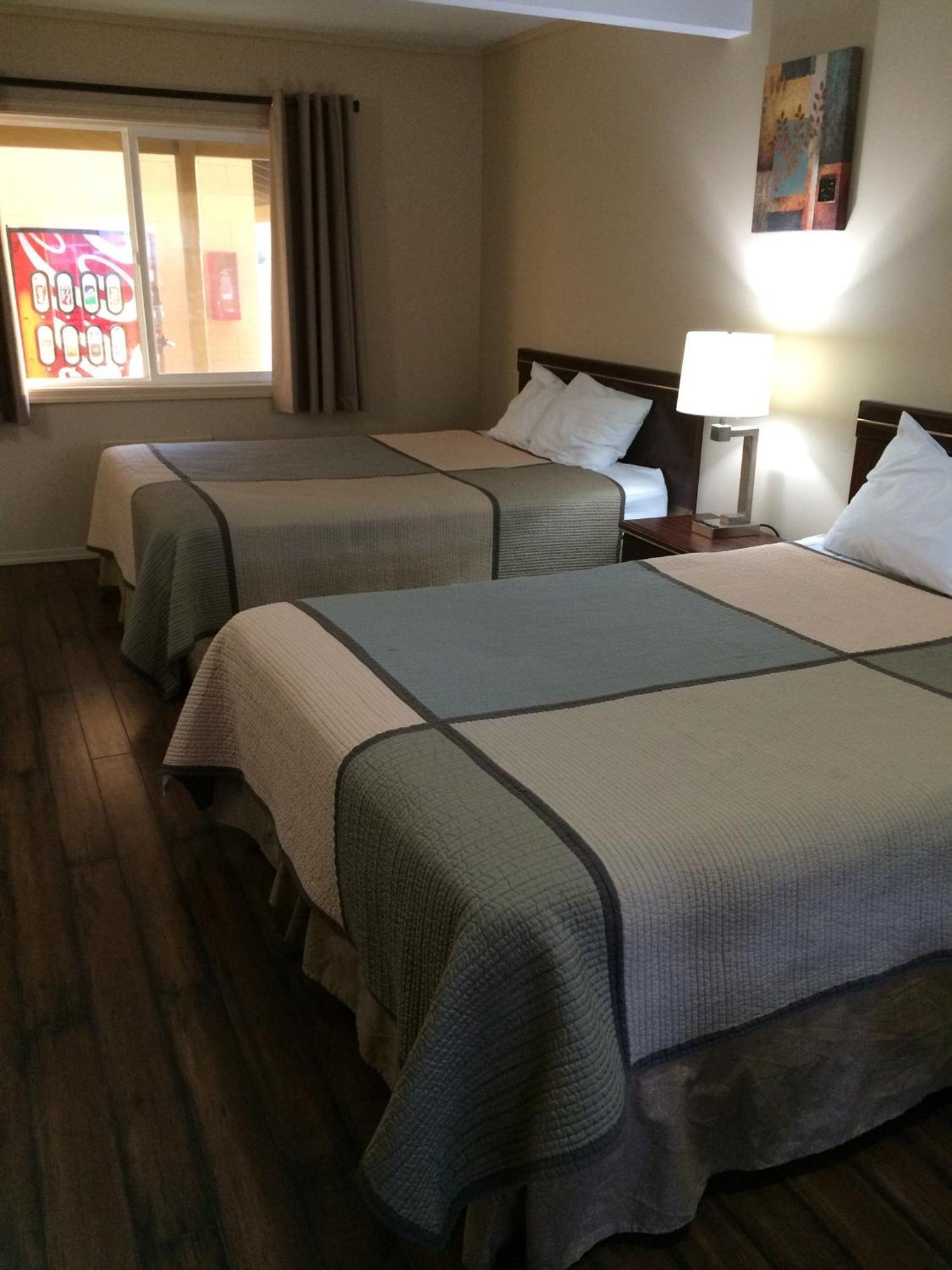 Townhouse Inn & Suites 클라마스 팔스 외부 사진